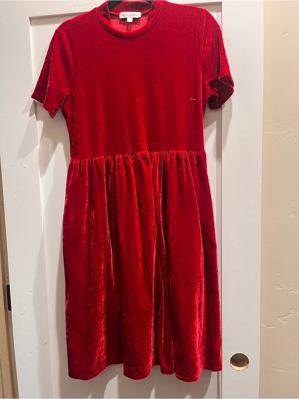 Classic Red Velvet Short-Sleeve Mini Dress